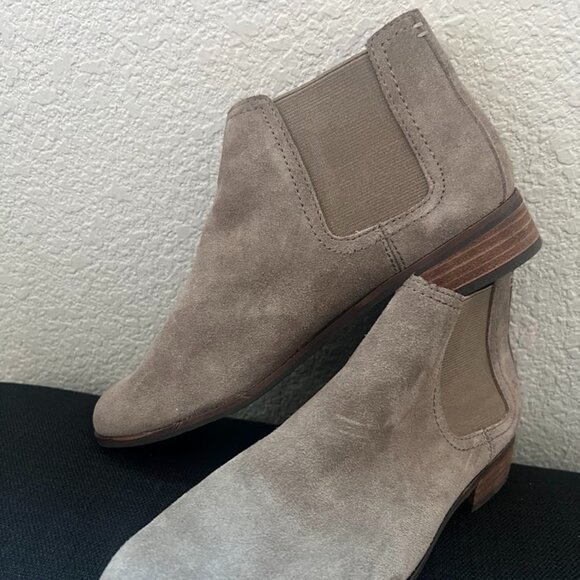 Frye Tan Chelsea Suede Boot Slip On Ankle Bootie Size 7 - Picture 1 of 14